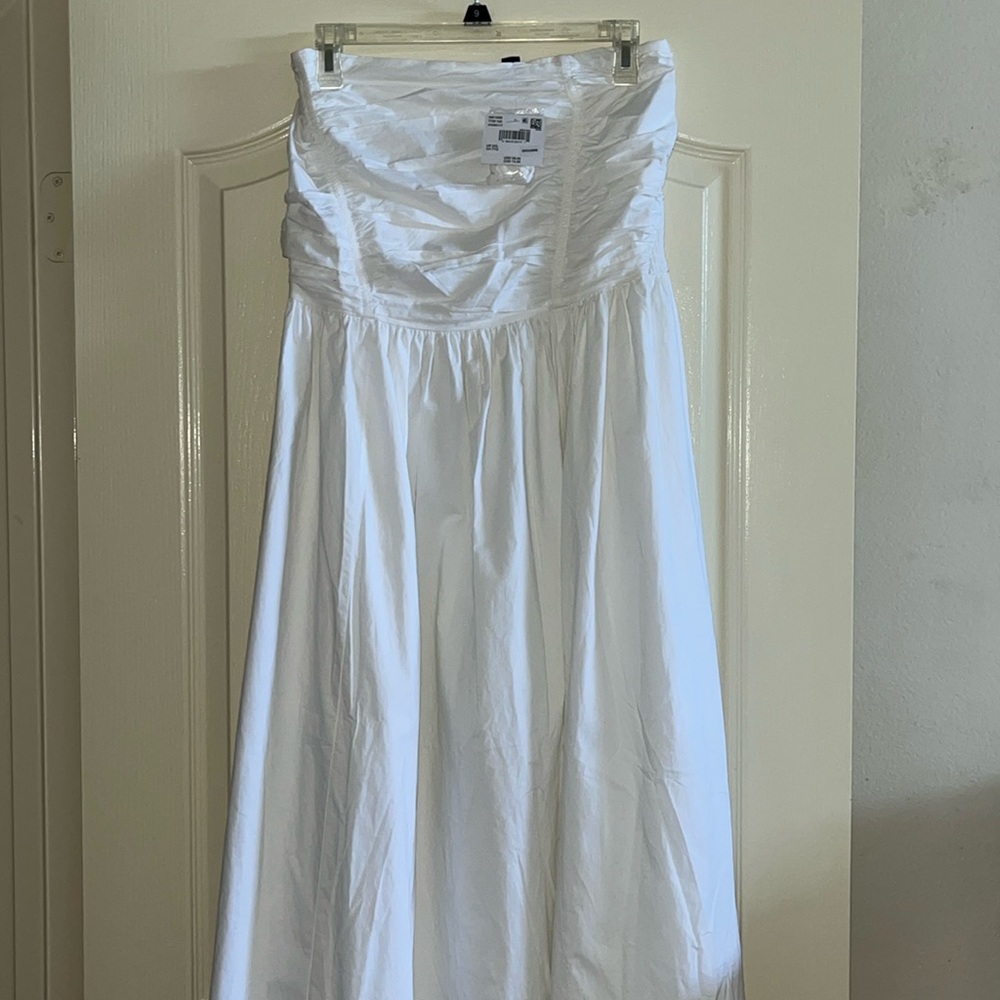 BNWT American Eagle white dress with pockets.